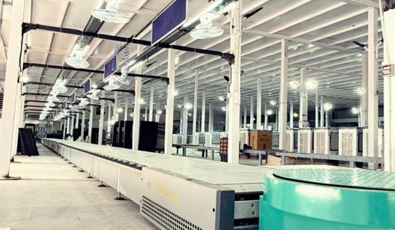 Cooler Assembly Line Conveyor